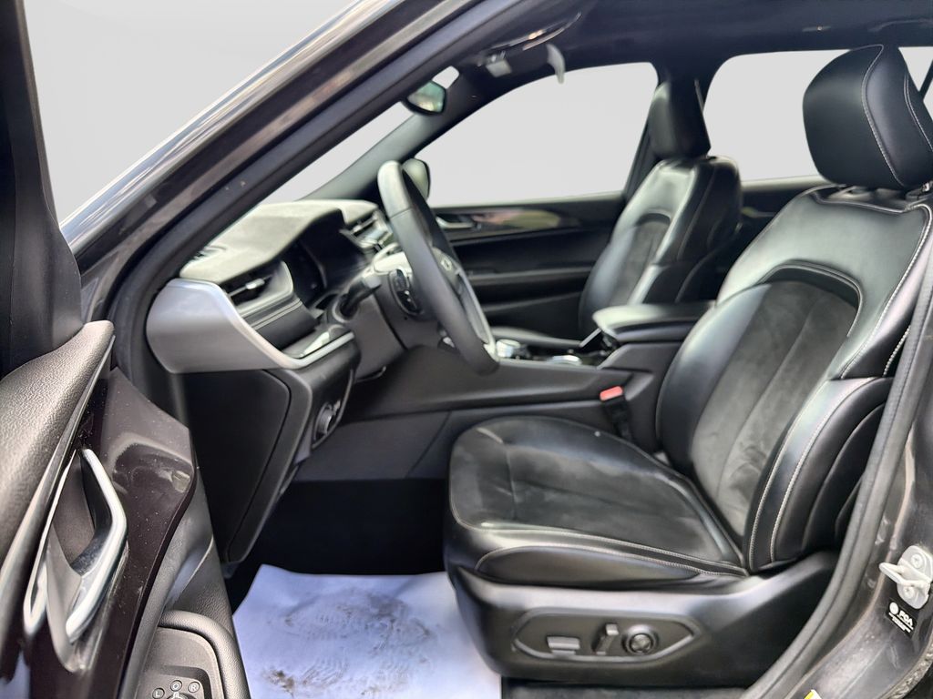 Used 2023 Jeep Grand Cherokee L SUV