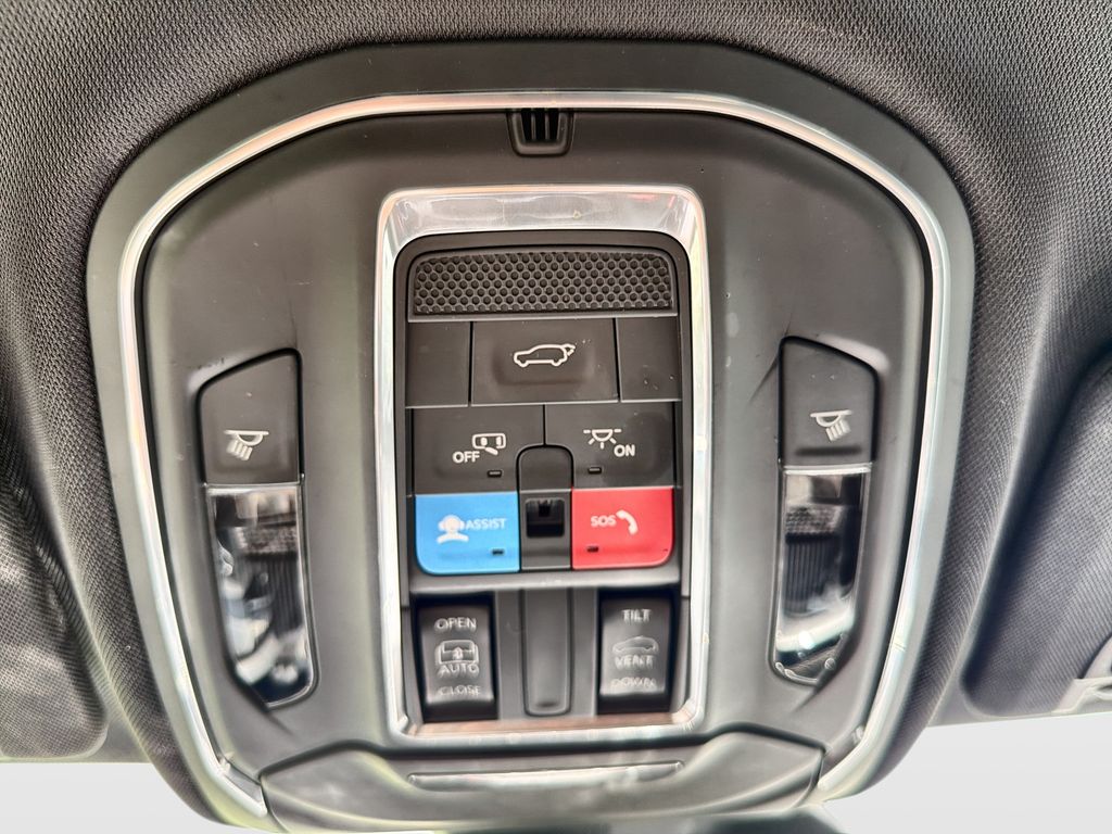 Used 2023 Jeep Grand Cherokee L SUV
