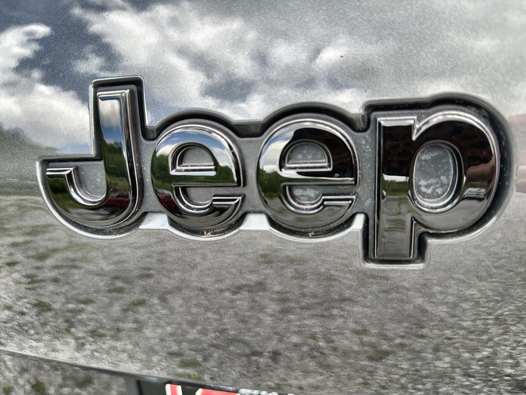 Used 2023 Jeep Grand Cherokee L SUV