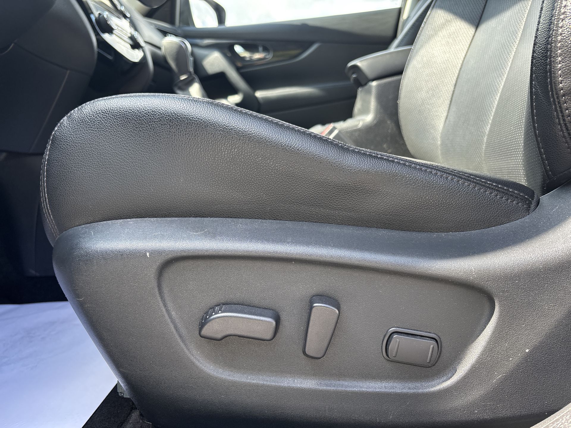 Used 2020 Nissan Rogue SUV