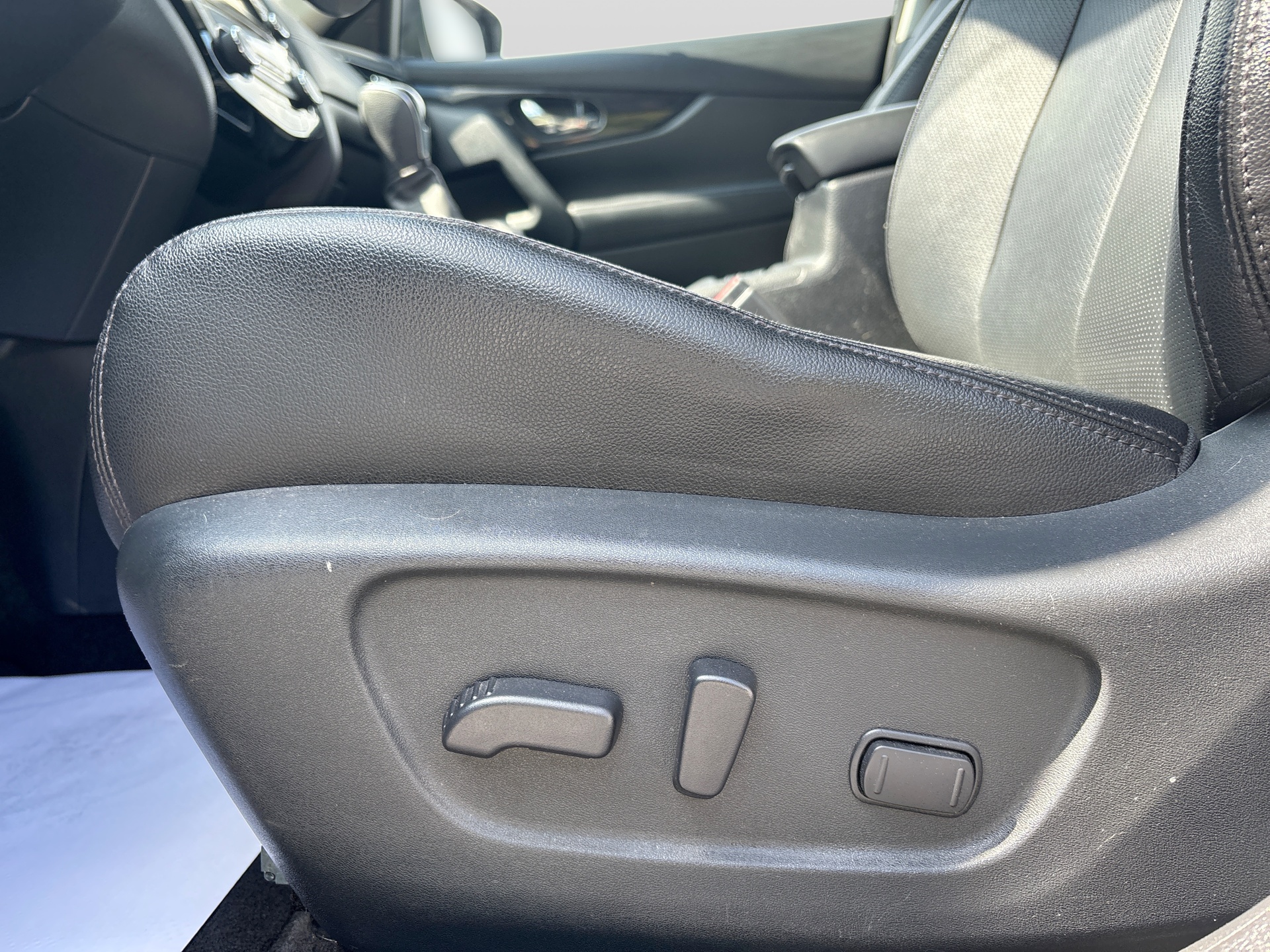 Used 2020 Nissan Rogue SUV