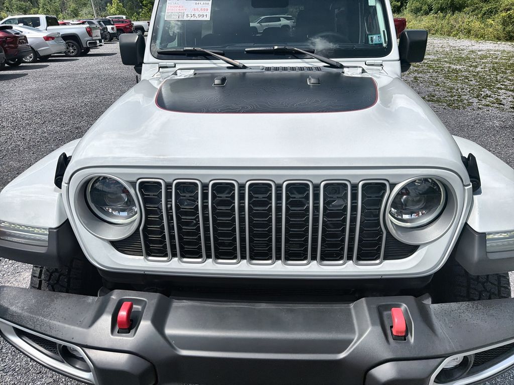 Used 2024 Jeep Wrangler SUV