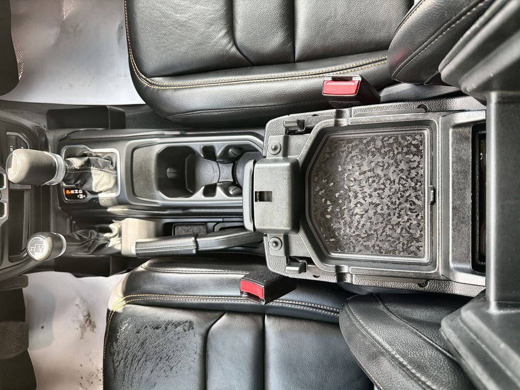 Used 2024 Jeep Wrangler SUV