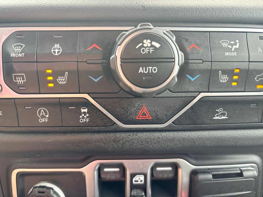 Used 2024 Jeep Wrangler SUV