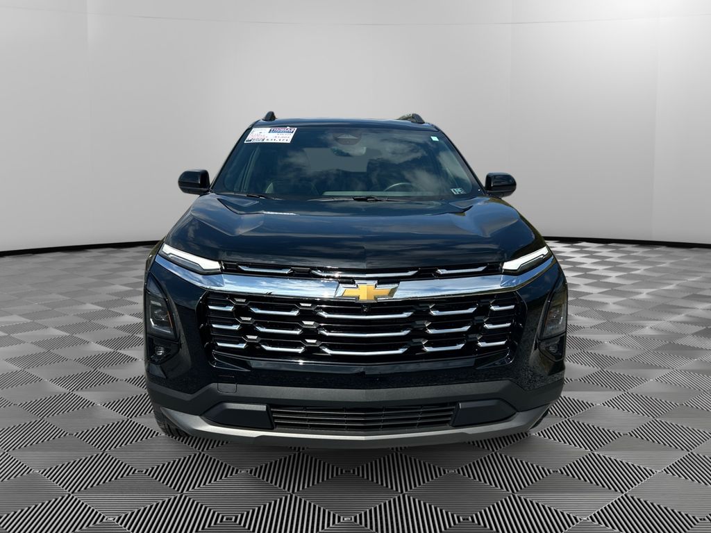 2025 Chevrolet Equinox LT photo 2