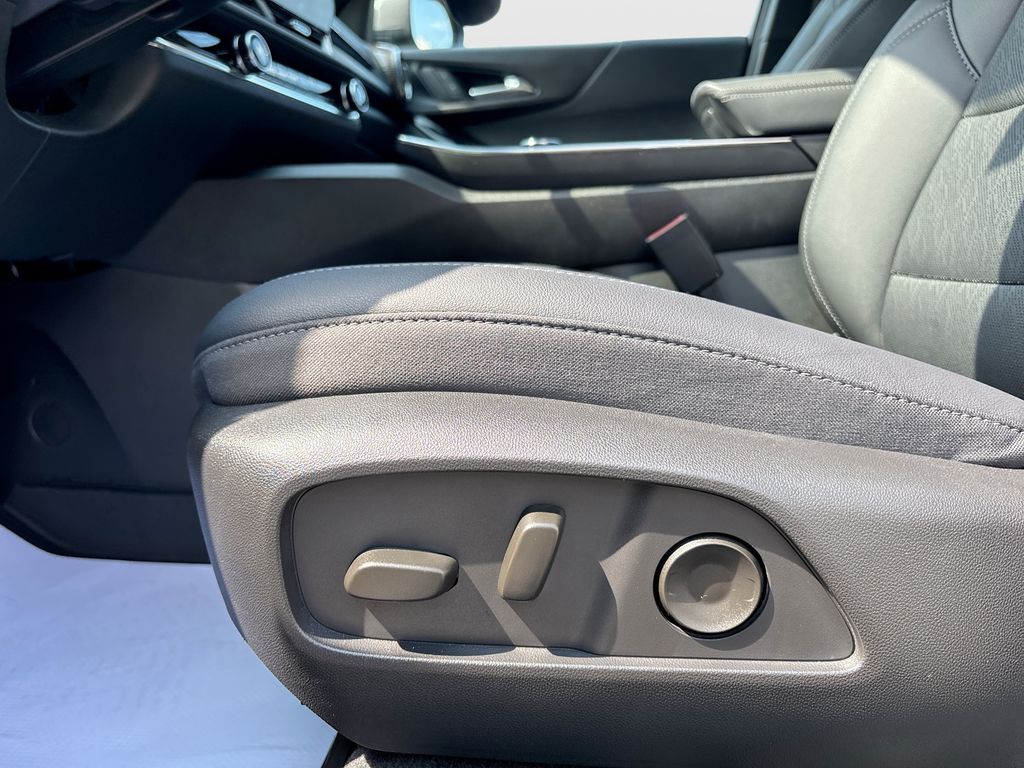 Used 2026 Chevrolet Equinox SUV