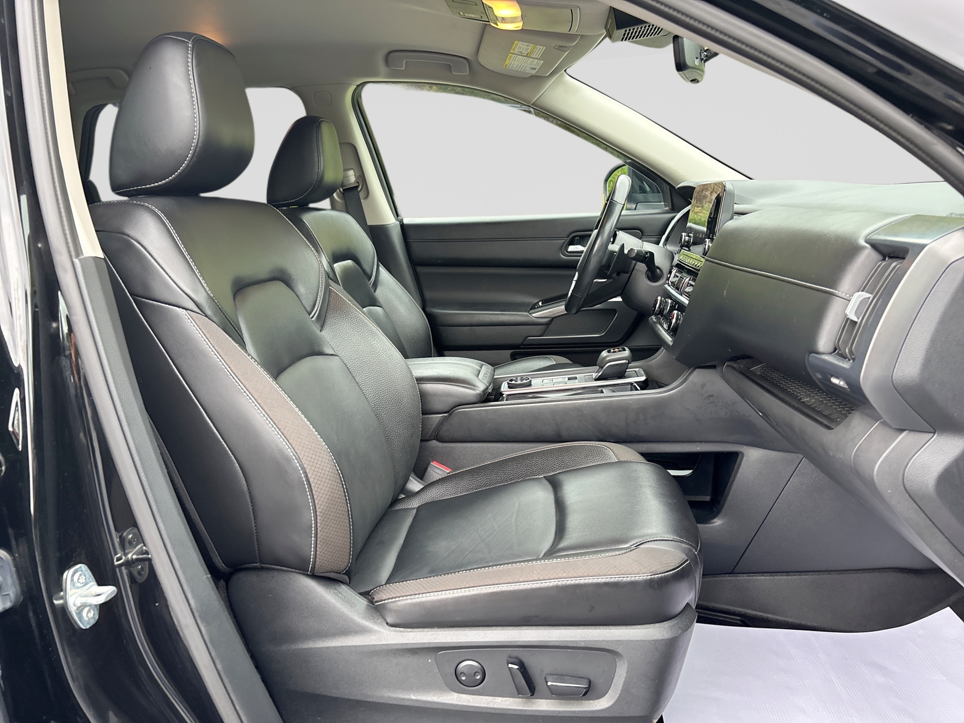Used 2024 Nissan Pathfinder SUV