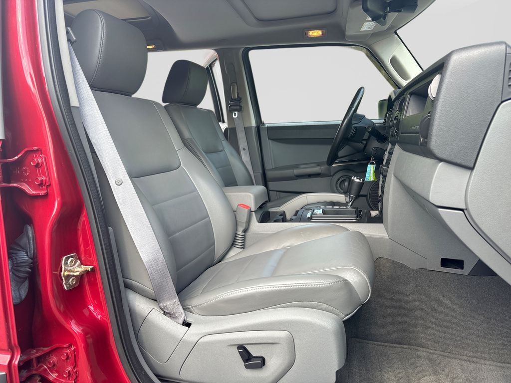 Used 2006 Jeep Commander SUV