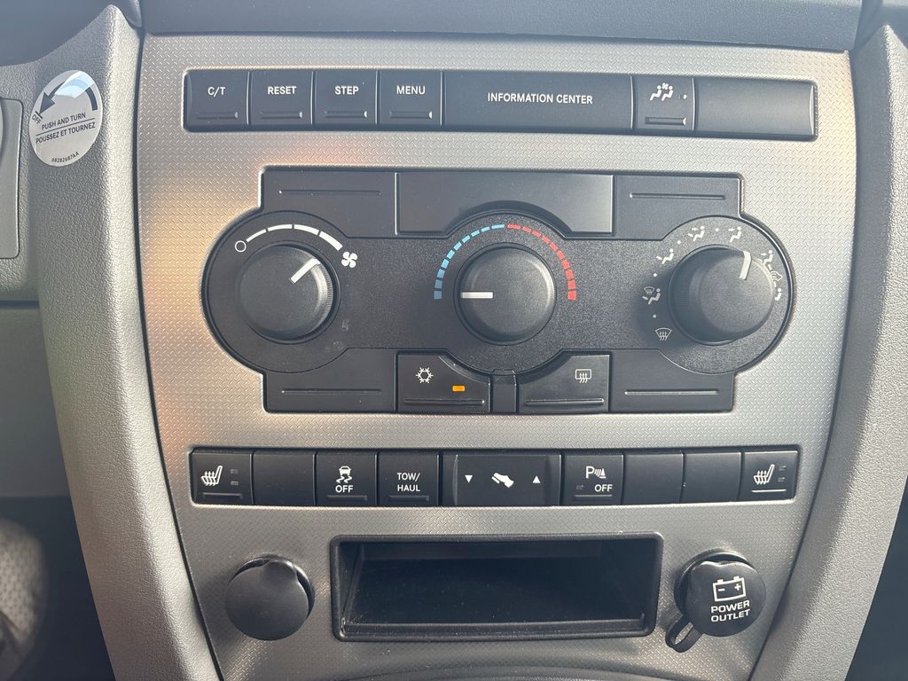 Used 2006 Jeep Commander SUV
