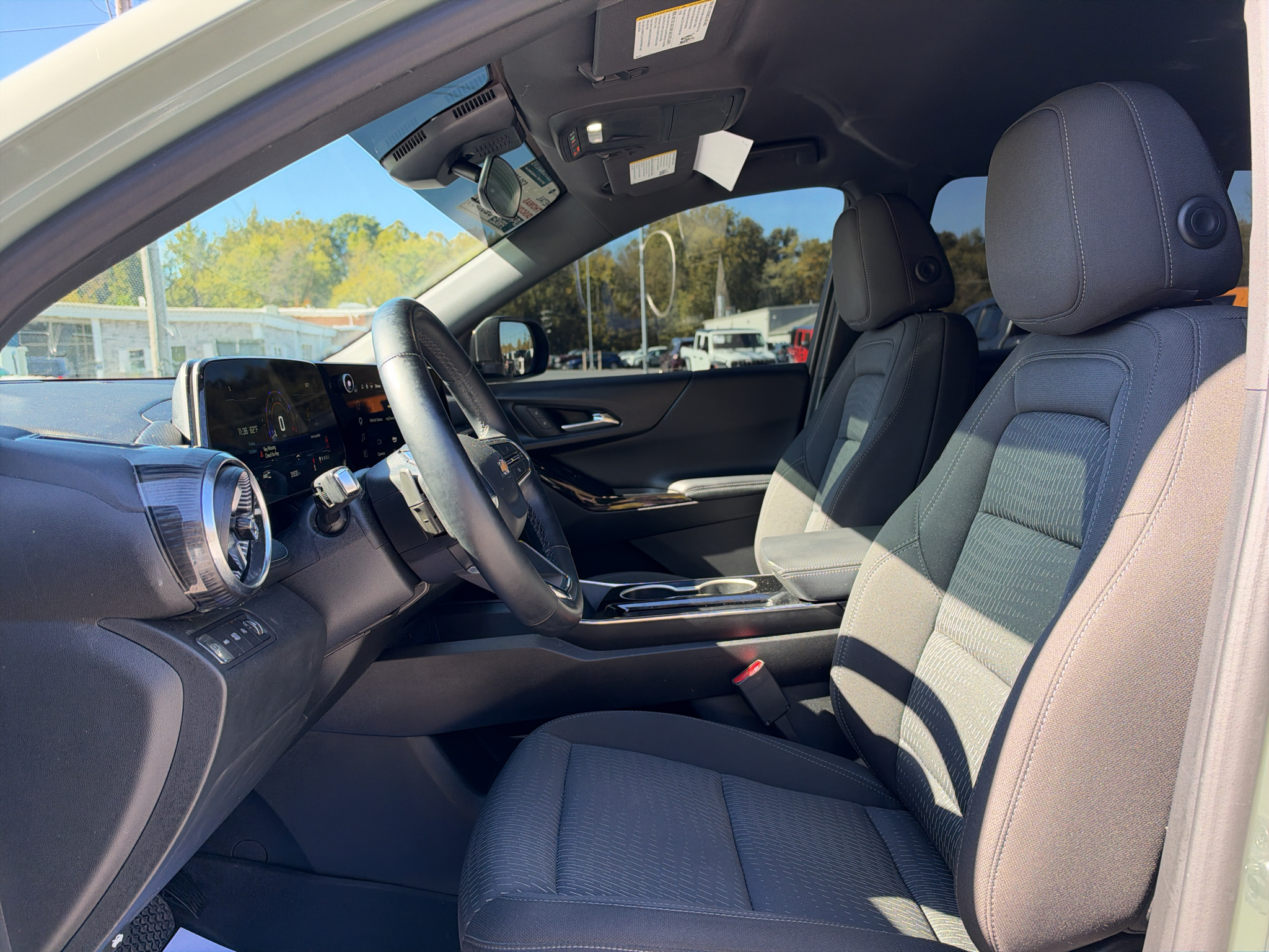 Used 2025 Chevrolet Equinox SUV