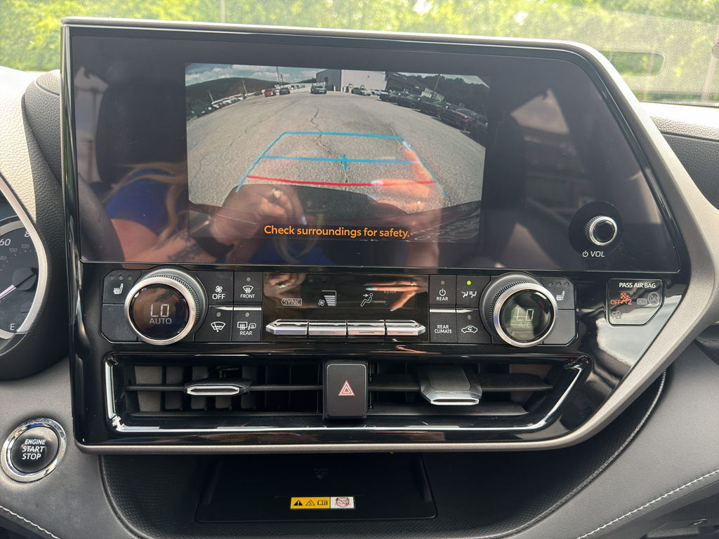 Used 2023 Toyota Highlander SUV