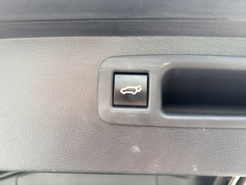 Used 2023 Toyota Highlander SUV