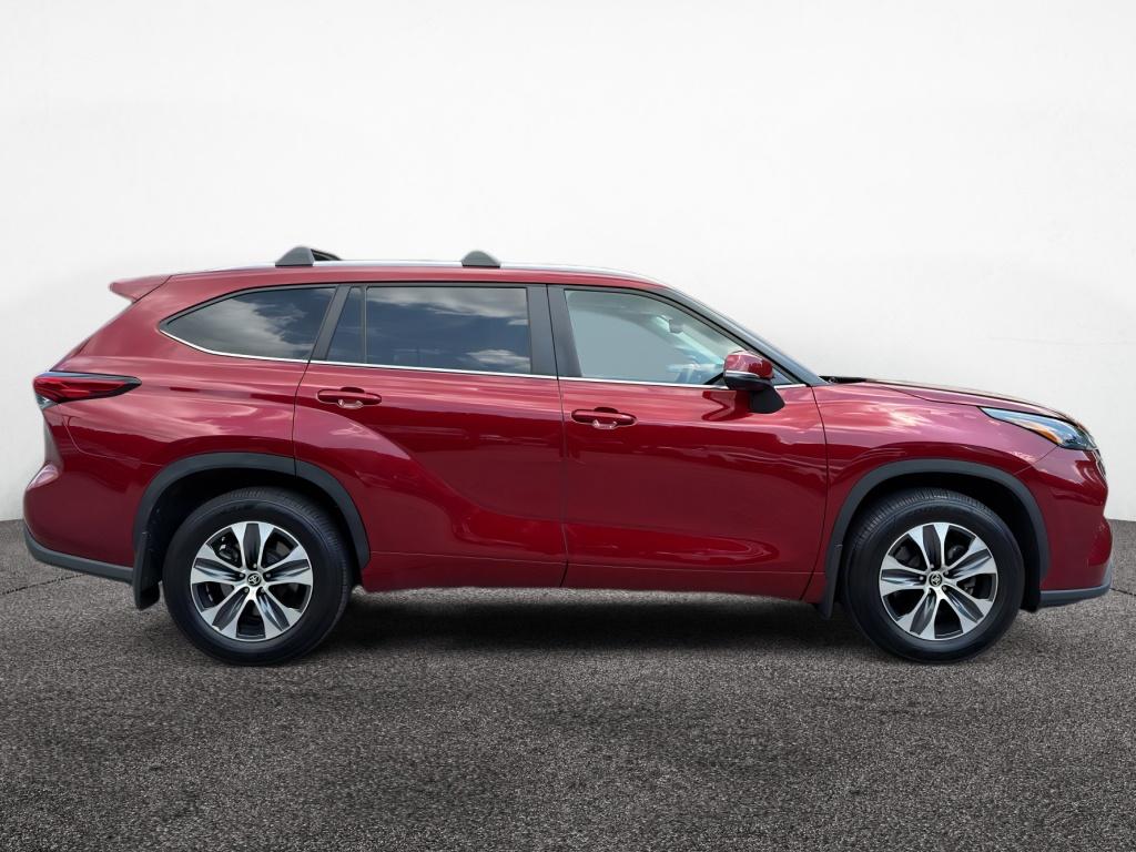Used 2023 Toyota Highlander SUV