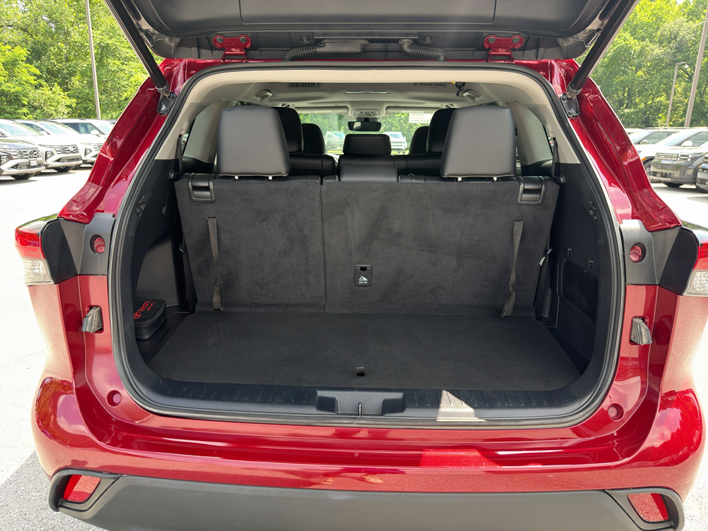 Used 2023 Toyota Highlander SUV