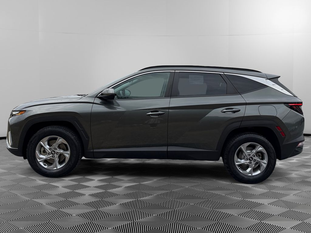 2022 Hyundai Tucson SEL photo 2