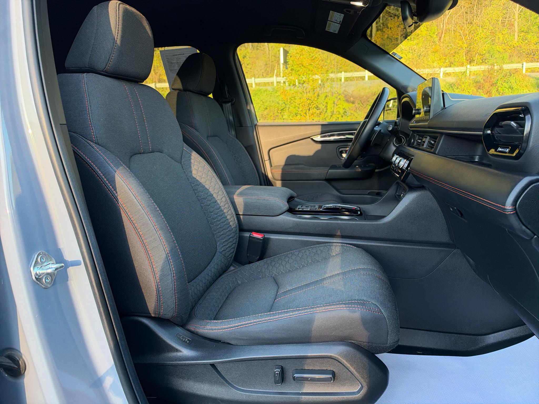 Used 2025 Honda Pilot SUV