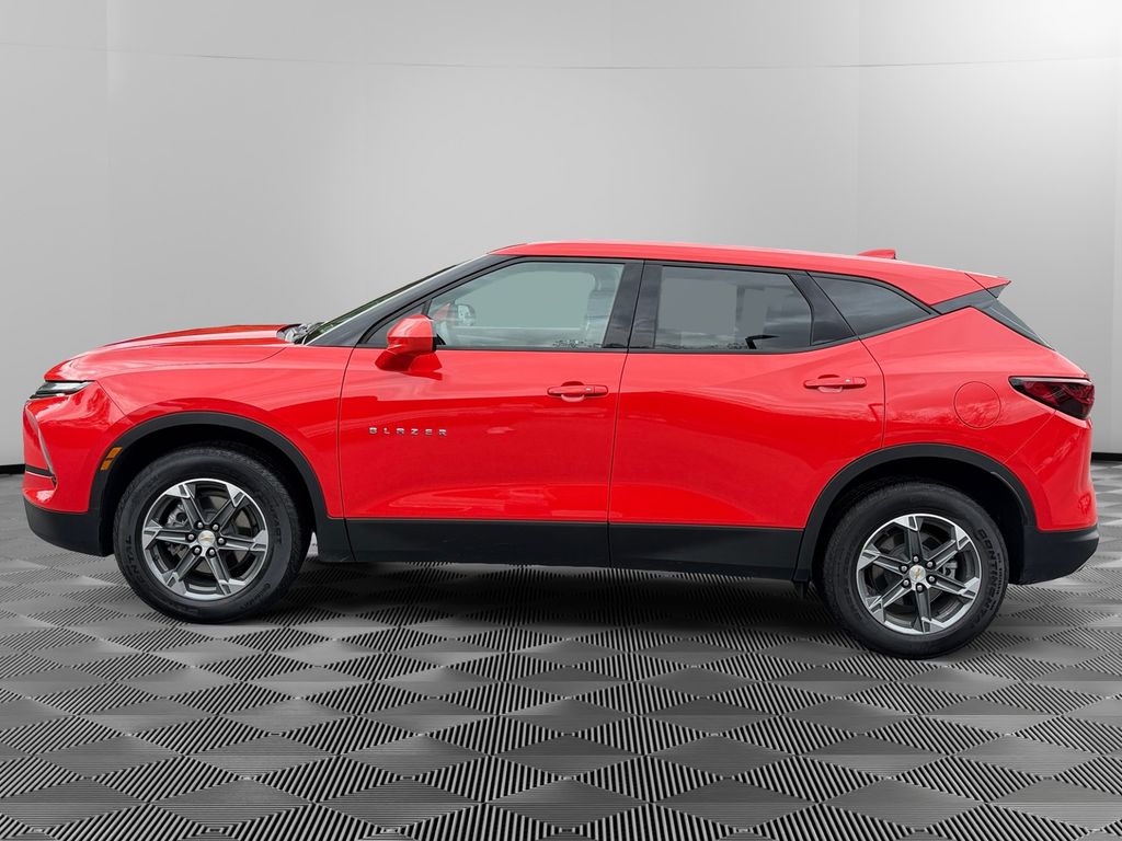 2025 Chevrolet Blazer 2LT photo 4