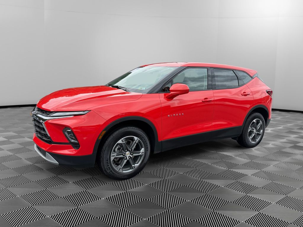 2025 Chevrolet Blazer 2LT photo 3