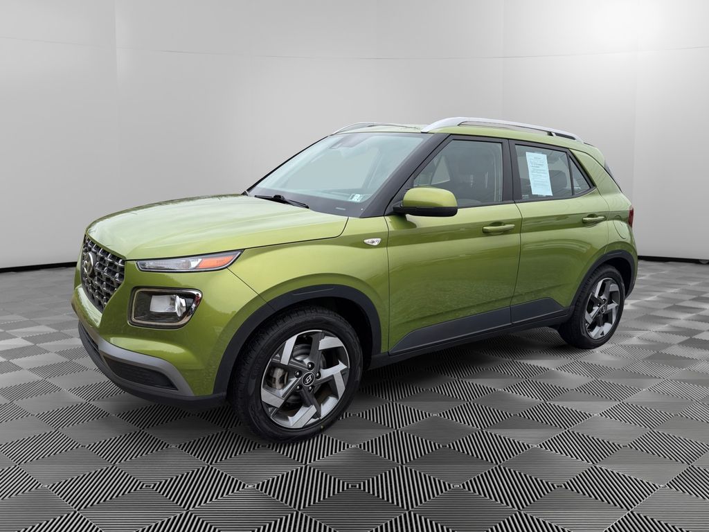 2022 Hyundai Venue SEL Limited photo 2