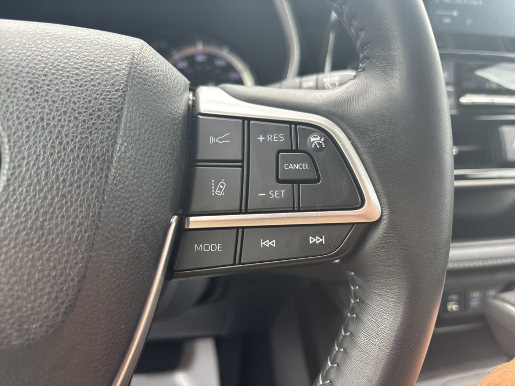 Used 2022 Toyota Highlander SUV