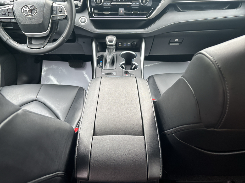 Used 2022 Toyota Highlander SUV
