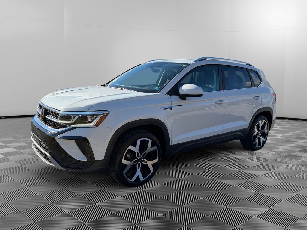 2023 Volkswagen Taos SEL photo 3