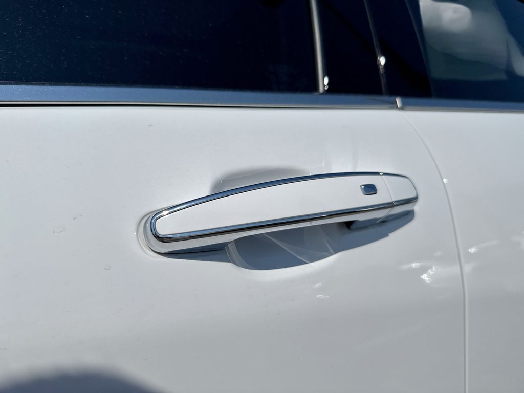 Used 2023 Chevrolet Equinox SUV