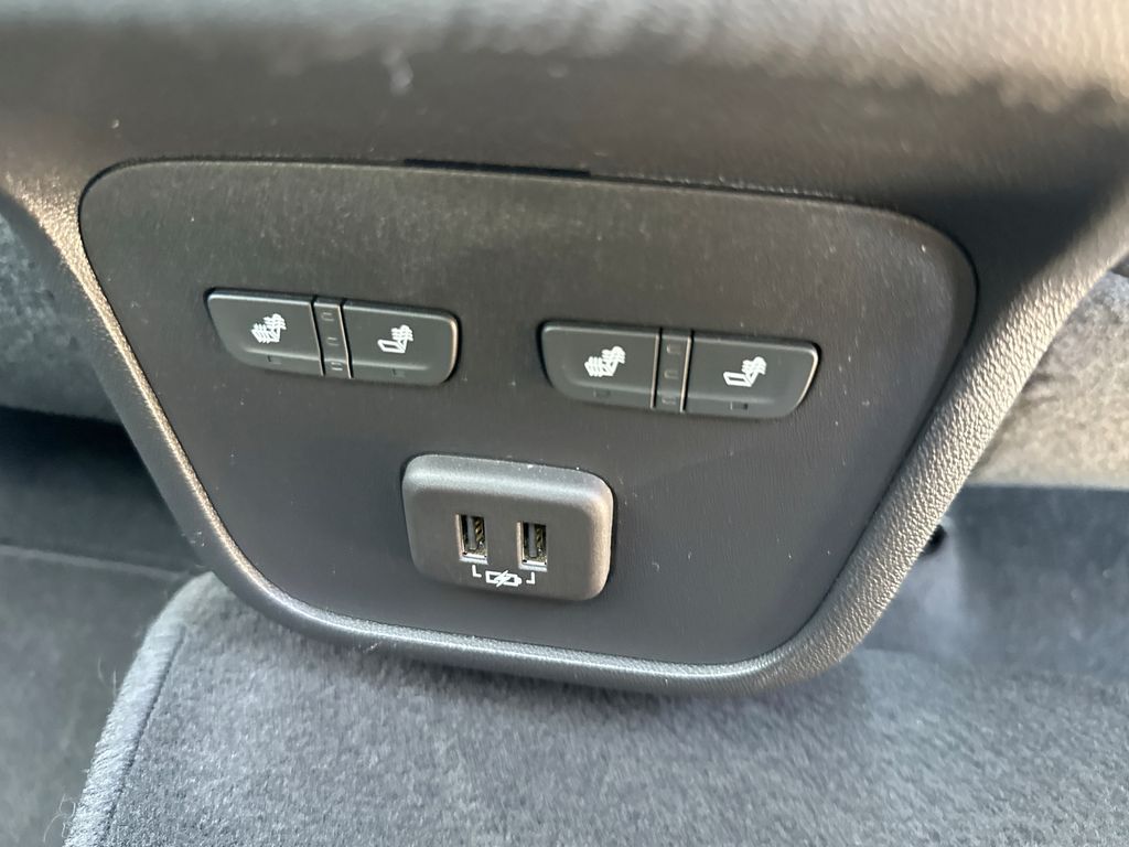 Used 2023 Chevrolet Equinox SUV