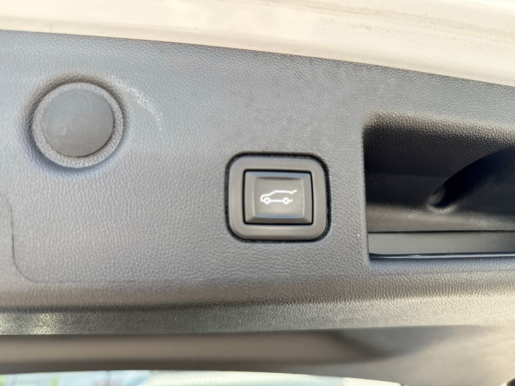 Used 2023 Chevrolet Equinox SUV
