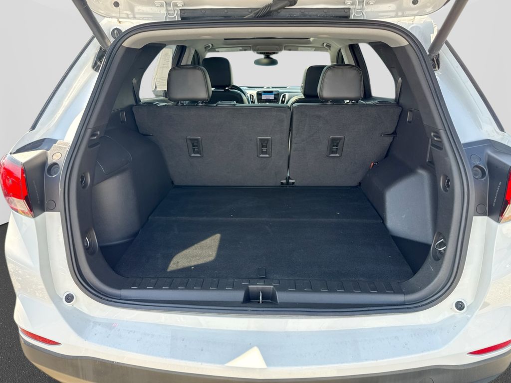 Used 2023 Chevrolet Equinox SUV