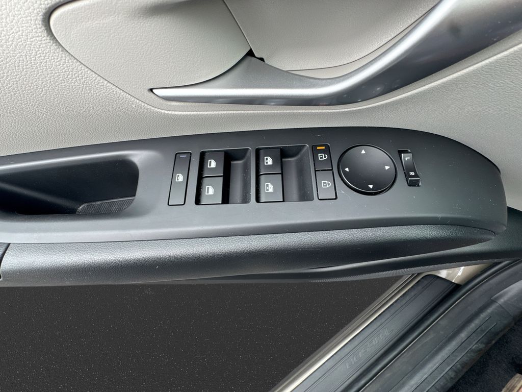 Used 2025 Hyundai Tucson Hybrid SUV