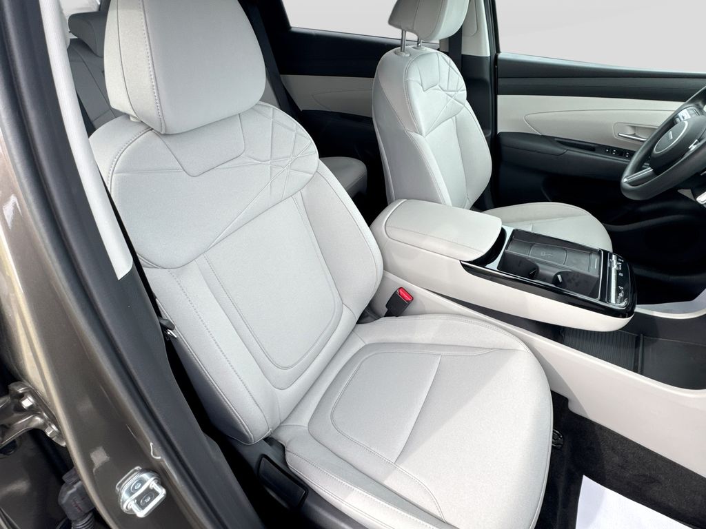 Used 2025 Hyundai Tucson Hybrid SUV