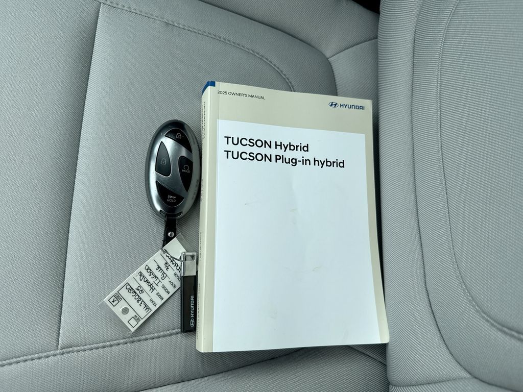 Used 2025 Hyundai Tucson Hybrid SUV