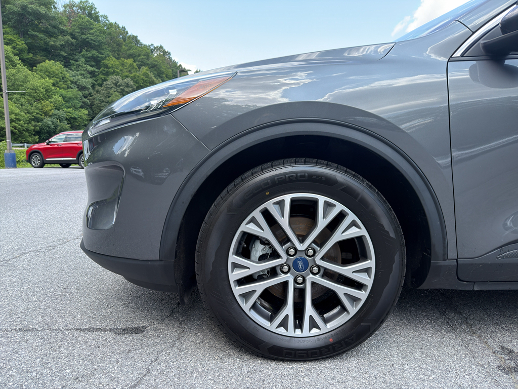 Used 2021 Ford Escape Hybrid SUV