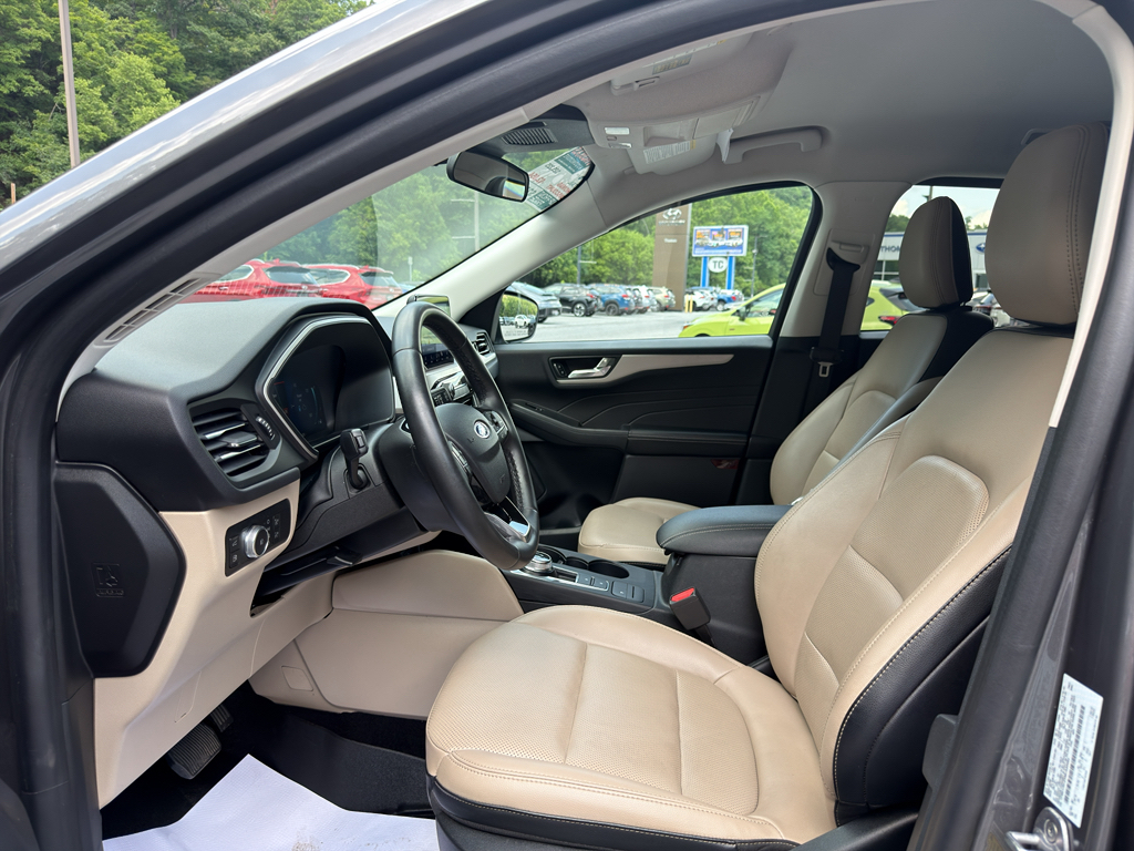 Used 2021 Ford Escape Hybrid SUV