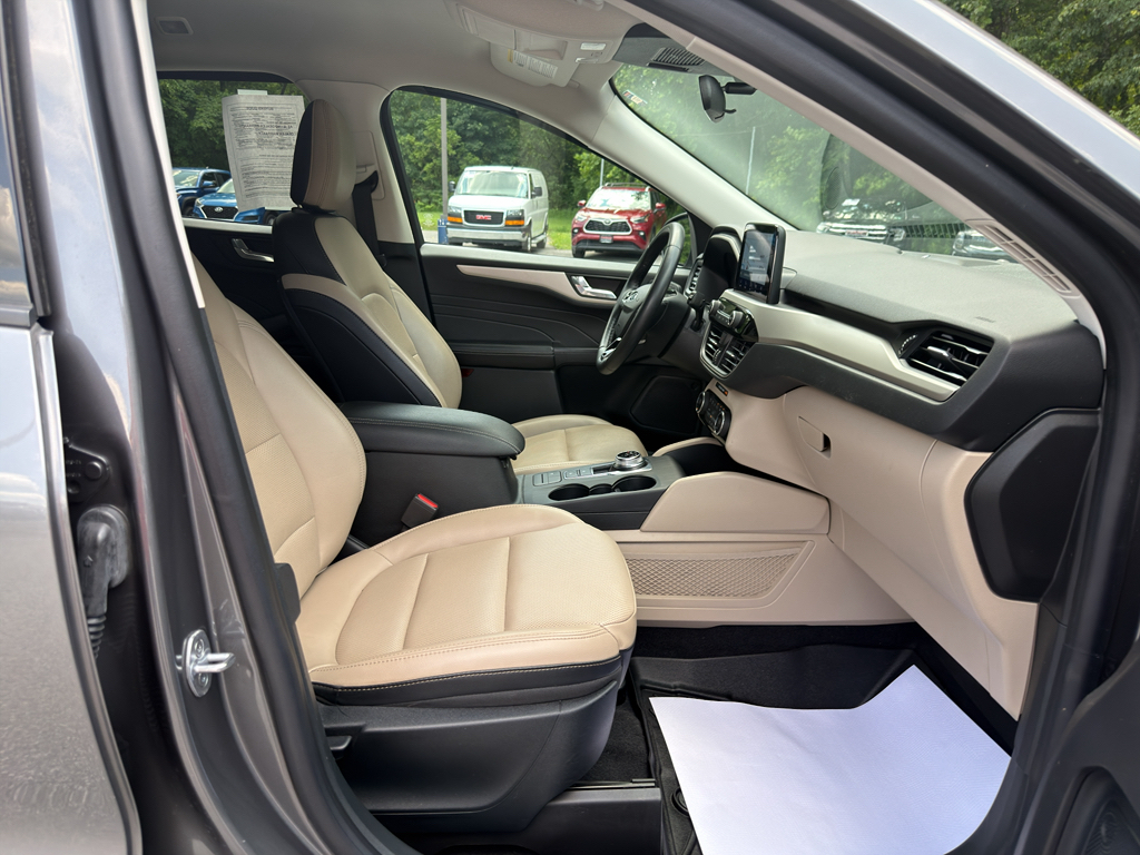 Used 2021 Ford Escape Hybrid SUV