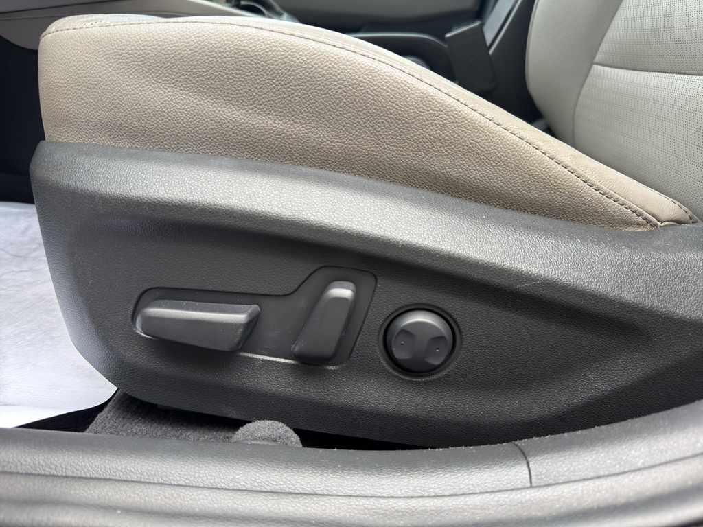 Used 2017 Hyundai Elantra Sedan
