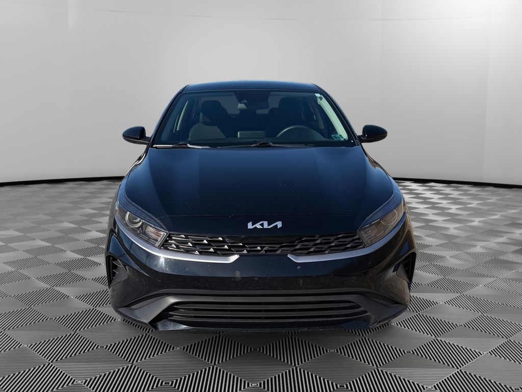 2022 Kia Forte LXS photo 2