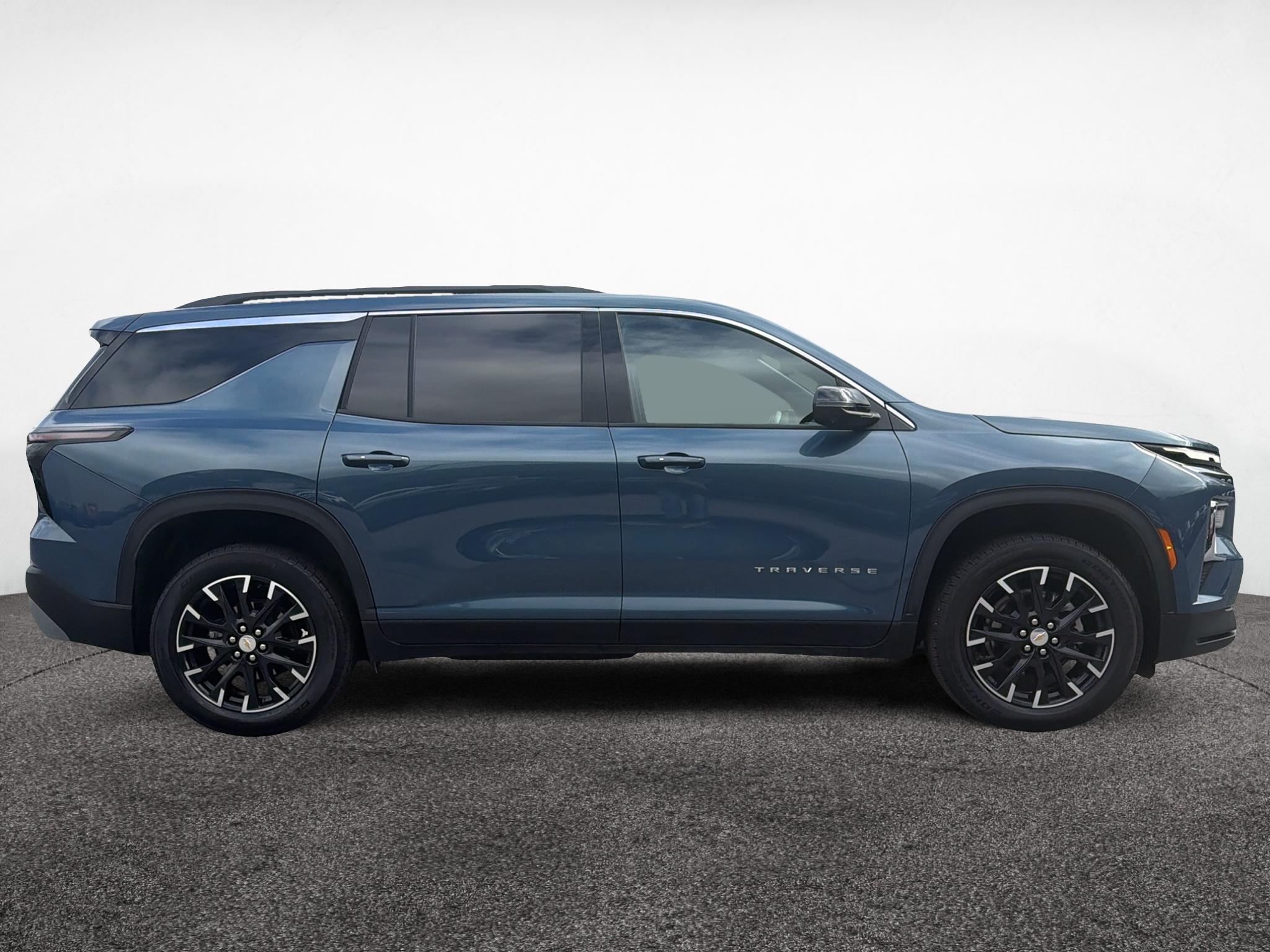 Used 2026 Chevrolet Traverse SUV