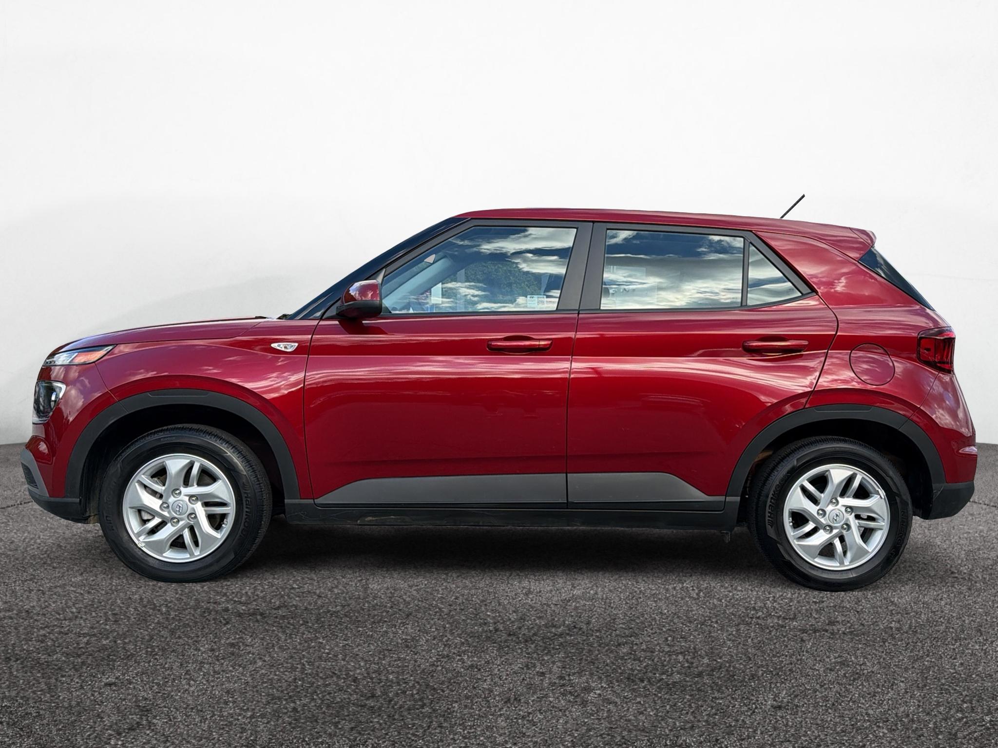 Used 2025 Hyundai Venue SUV