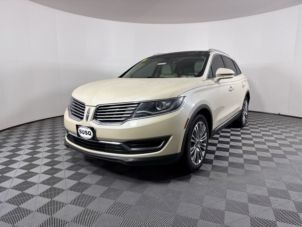 Used 2018 Ivory Pearl Metallic Tri-Coat Lincoln Reserve image 16