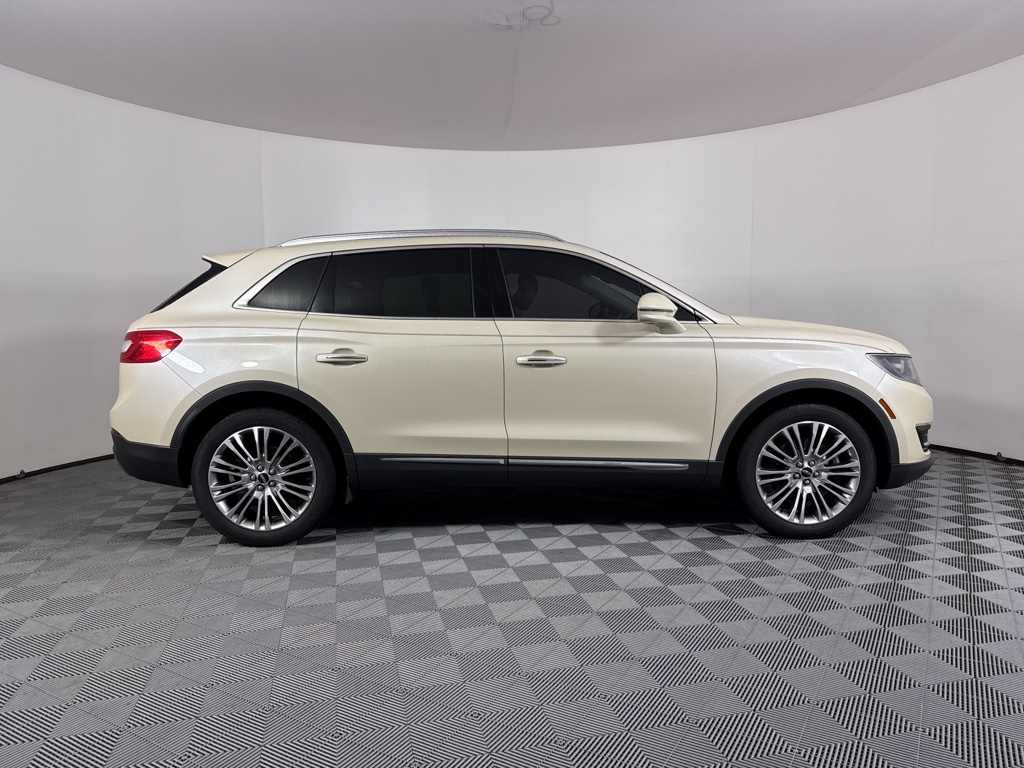 Used 2018 Ivory Pearl Metallic Tri-Coat Lincoln Reserve image 13