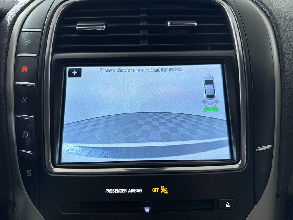 Used 2018 Ivory Pearl Metallic Tri-Coat Lincoln Reserve image 15