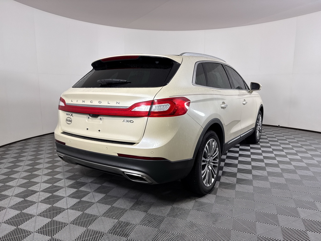 Used 2018 Ivory Pearl Metallic Tri-Coat Lincoln Reserve image 18