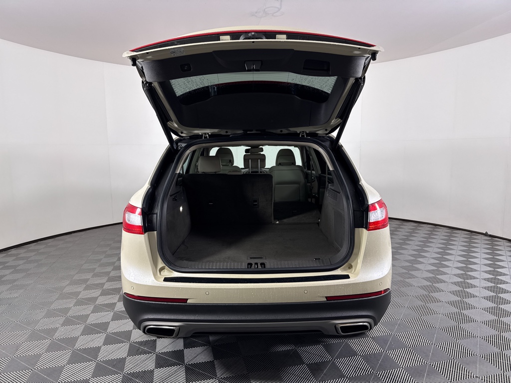 Used 2018 Ivory Pearl Metallic Tri-Coat Lincoln Reserve image 8