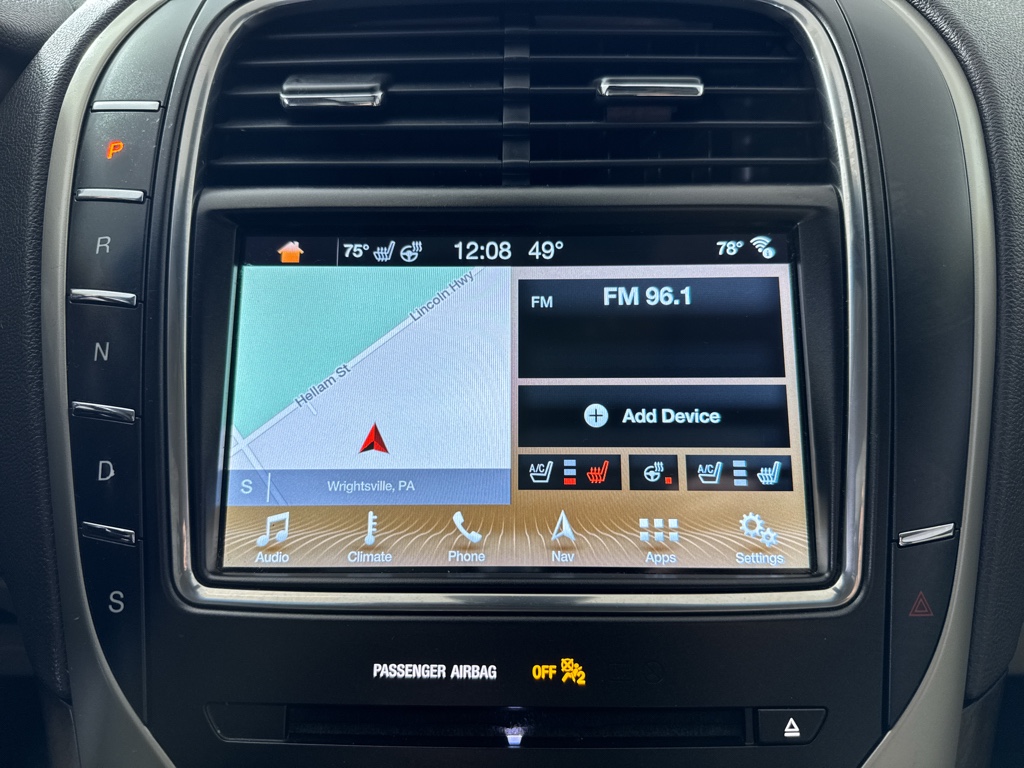 Used 2018 Ivory Pearl Metallic Tri-Coat Lincoln Reserve image 14