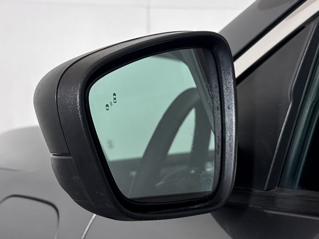 Used 2022 Carbonized Gray Metallic Ford SE Plug-In Hybrid image 26