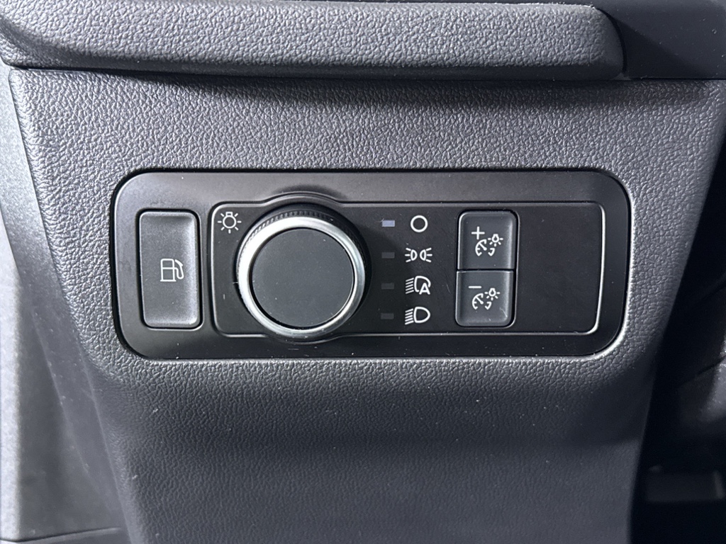 Used 2022 Carbonized Gray Metallic Ford SE Plug-In Hybrid image 28