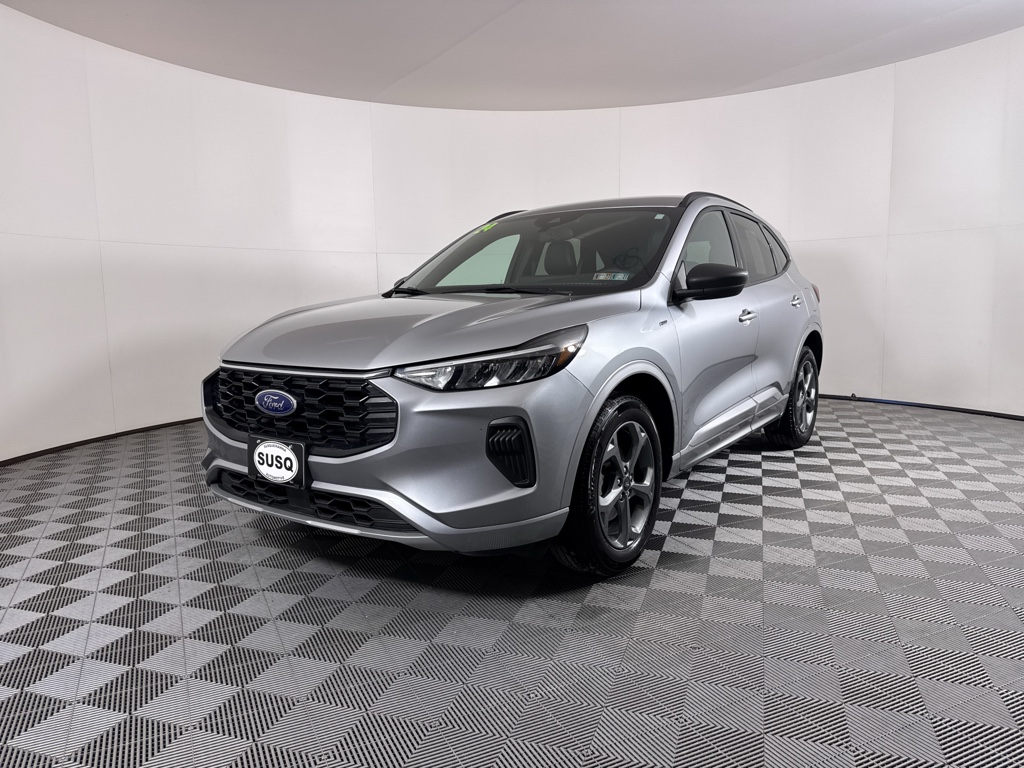 Used 2024 Iconic Silver Metallic Ford ST-Line image 17