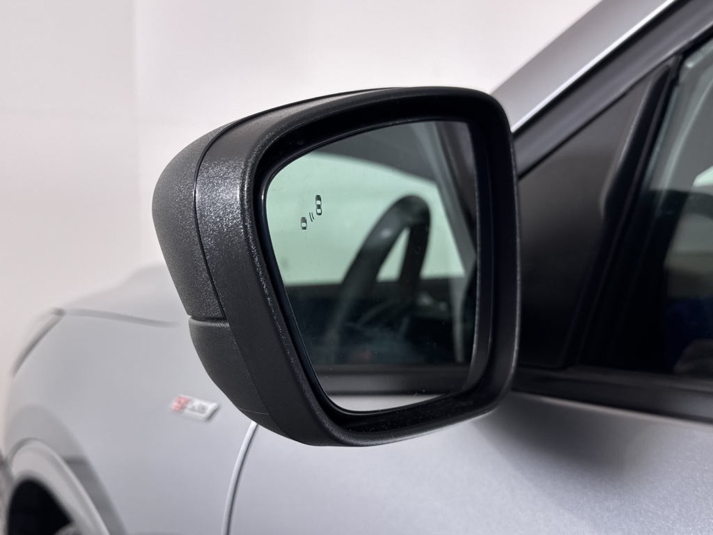 Used 2024 Iconic Silver Metallic Ford ST-Line image 26